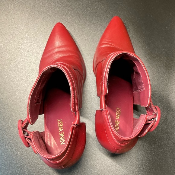 🔥 Nine West sexy red pointed dress booties Size 9.5 - Picture 3 of 8